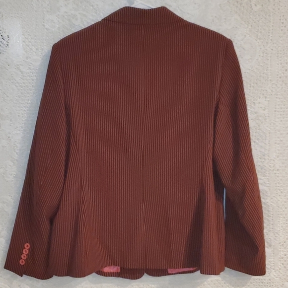 2 piece business suit pinstripe skirt and blazer - Picture 10 of 14